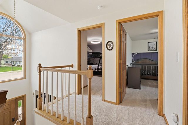1601 E MEADOW GROVE BOULEVARD, Appleton, WI 54915