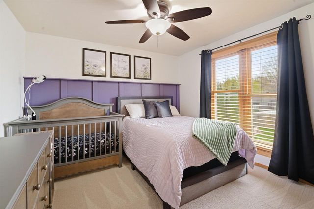 1601 E MEADOW GROVE BOULEVARD, Appleton, WI 54915
