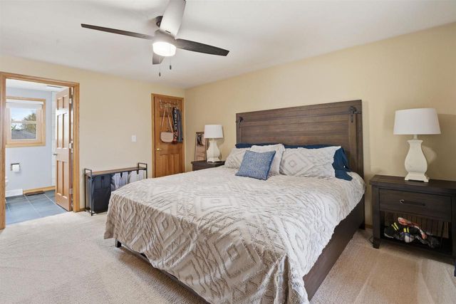 1601 E MEADOW GROVE BOULEVARD, Appleton, WI 54915