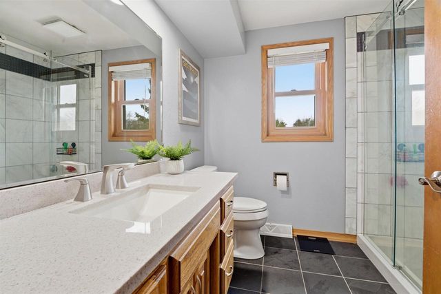 1601 E MEADOW GROVE BOULEVARD, Appleton, WI 54915