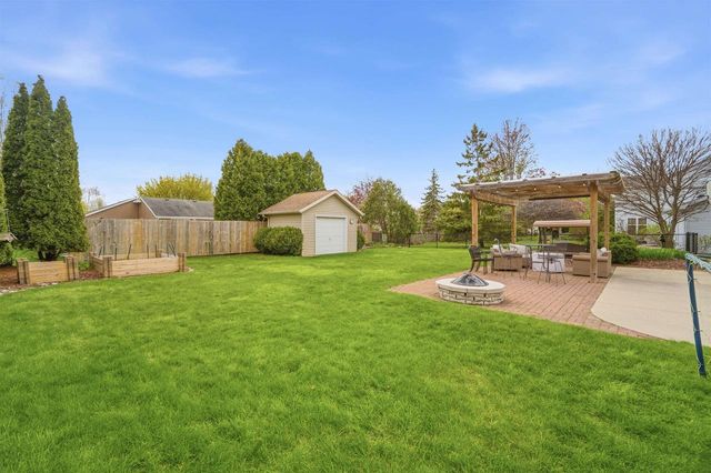 1601 E MEADOW GROVE BOULEVARD, Appleton, WI 54915