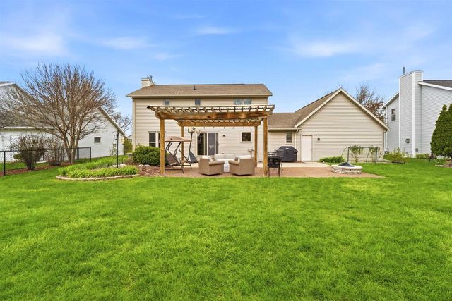 1601 E MEADOW GROVE BOULEVARD, Appleton, WI 54915