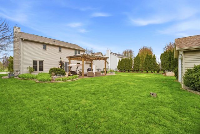 1601 E MEADOW GROVE BOULEVARD, Appleton, WI 54915