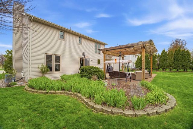 1601 E MEADOW GROVE BOULEVARD, Appleton, WI 54915