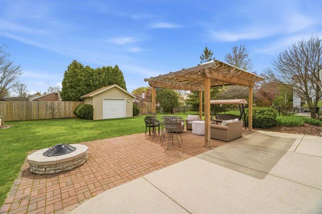 1601 E MEADOW GROVE BOULEVARD, Appleton, WI 54915