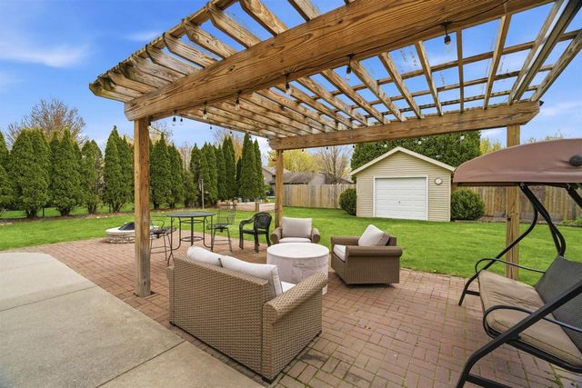 1601 E MEADOW GROVE BOULEVARD, Appleton, WI 54915