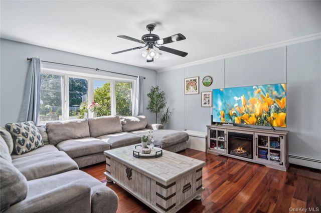 15 Parkwood Drive, Mastic Beach, NY 11951