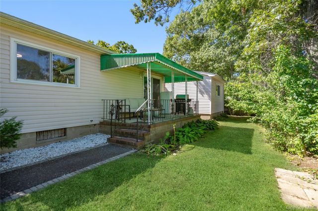 15 Parkwood Drive, Mastic Beach, NY 11951