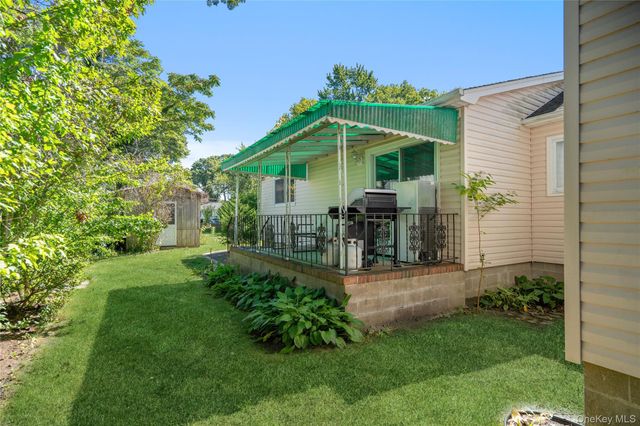 15 Parkwood Drive, Mastic Beach, NY 11951