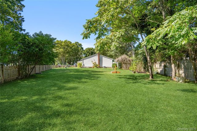 15 Parkwood Drive, Mastic Beach, NY 11951