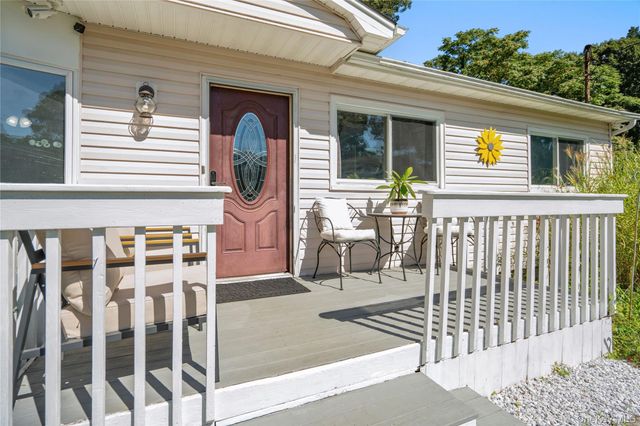 15 Parkwood Drive, Mastic Beach, NY 11951