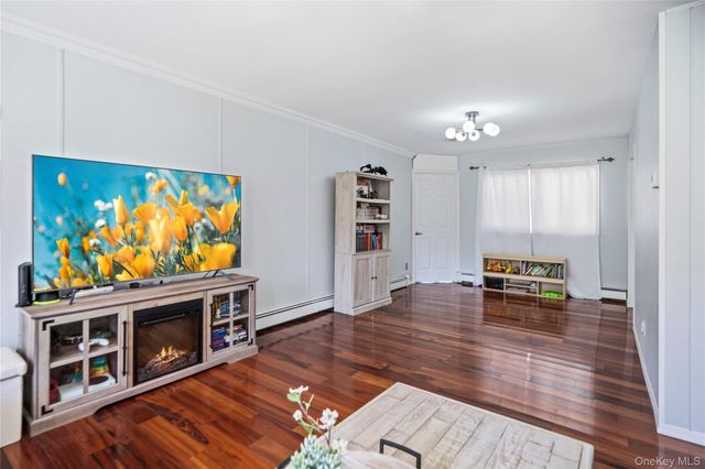 15 Parkwood Drive, Mastic Beach, NY 11951