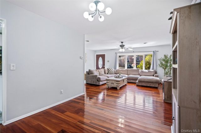 15 Parkwood Drive, Mastic Beach, NY 11951