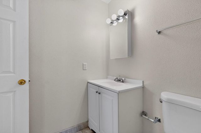 1910 Macbeth Court NE, Albuquerque, NM 87112