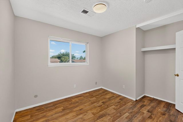 1910 Macbeth Court NE, Albuquerque, NM 87112