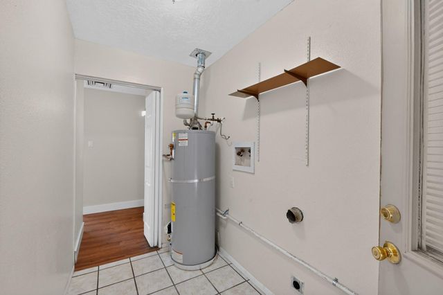 1910 Macbeth Court NE, Albuquerque, NM 87112