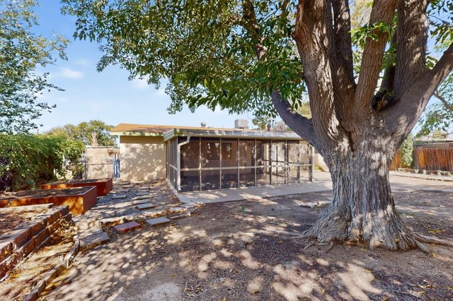 1910 Macbeth Court NE, Albuquerque, NM 87112