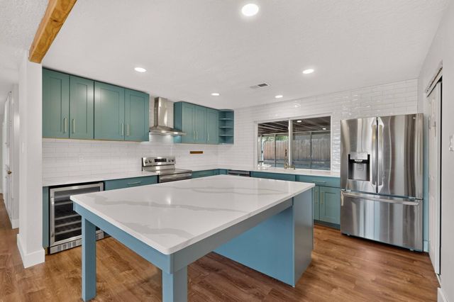 1910 Macbeth Court NE, Albuquerque, NM 87112