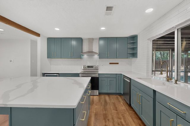 1910 Macbeth Court NE, Albuquerque, NM 87112