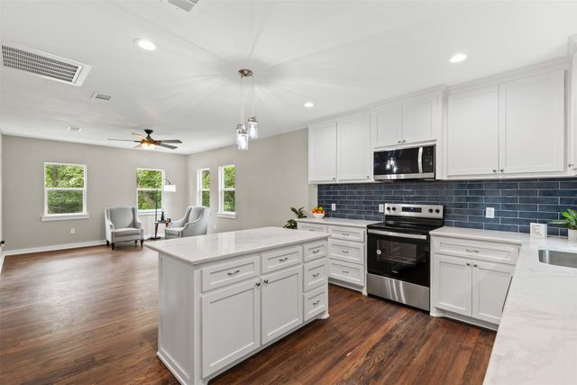 309 Soward Avenue, Weatherford, TX 76086