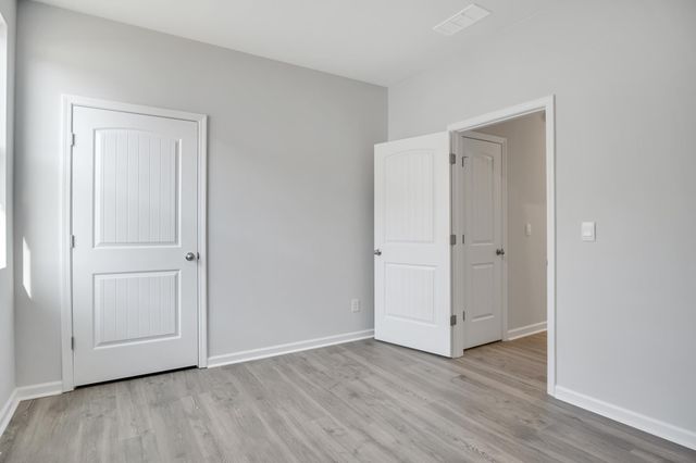 2480 Quinn Drive, White House, TN 37188