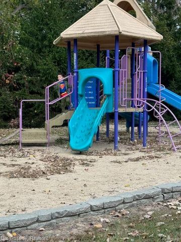 45746 Kensington, Utica, MI 48317