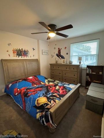 45746 Kensington, Utica, MI 48317