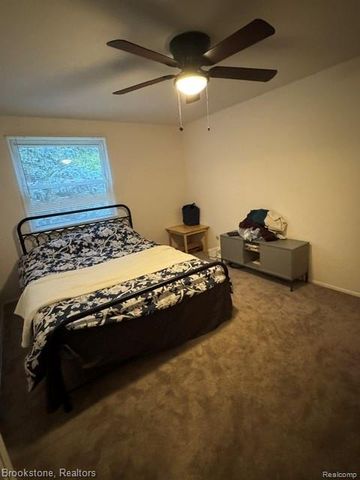 45746 Kensington, Utica, MI 48317