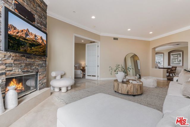 11847 Gorham Avenue 410, Los Angeles, CA 90049