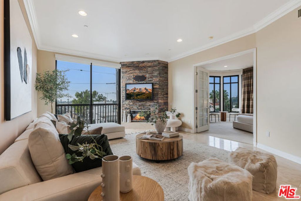 11847 Gorham Avenue 410, Los Angeles, CA 90049