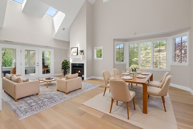 61 Great Hill Drive 61, Topsfield, MA 01983
