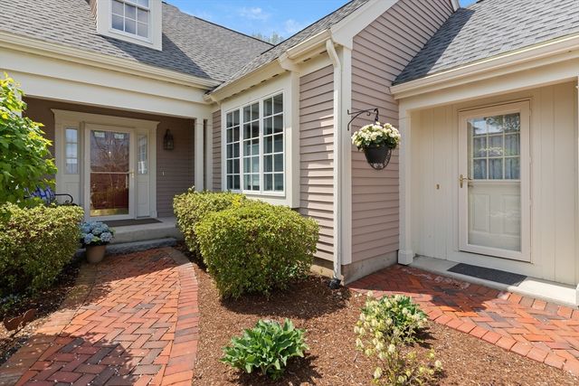 61 Great Hill Drive 61, Topsfield, MA 01983