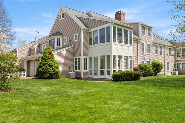 61 Great Hill Drive 61, Topsfield, MA 01983