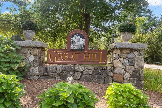 61 Great Hill Drive 61, Topsfield, MA 01983