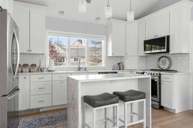 61 Great Hill Drive 61, Topsfield, MA 01983