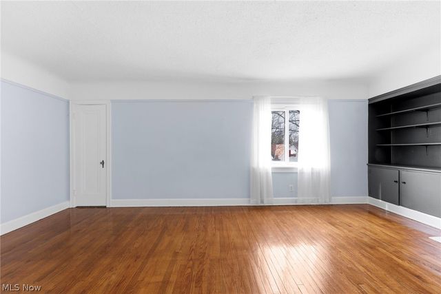 876 Eloise Drive, Cleveland Heights, OH 44112