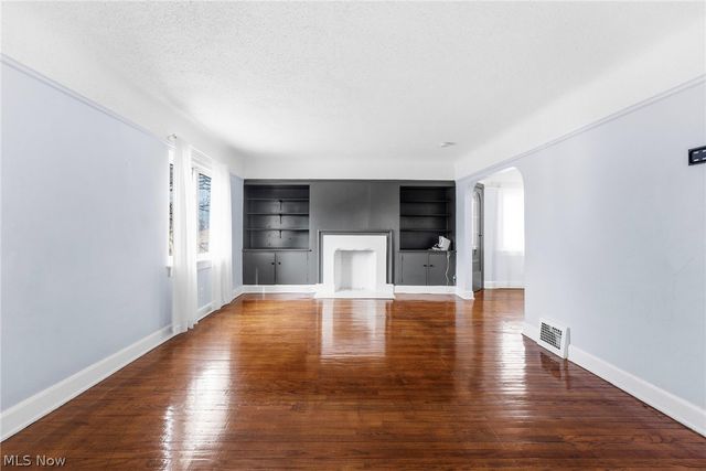 876 Eloise Drive, Cleveland Heights, OH 44112