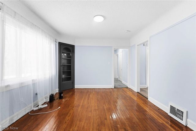 876 Eloise Drive, Cleveland Heights, OH 44112