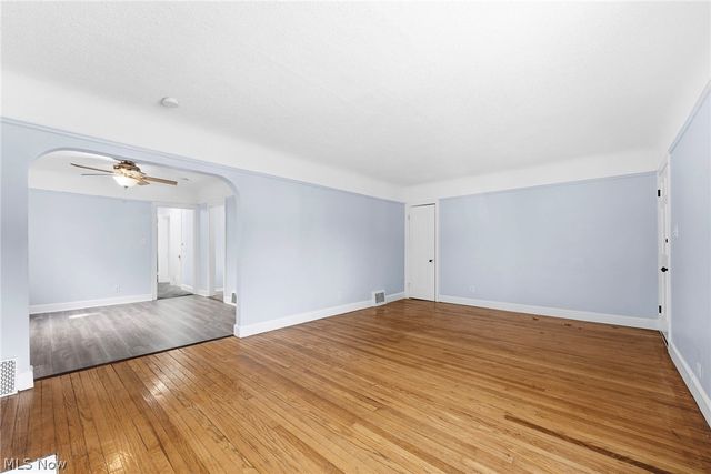 876 Eloise Drive, Cleveland Heights, OH 44112