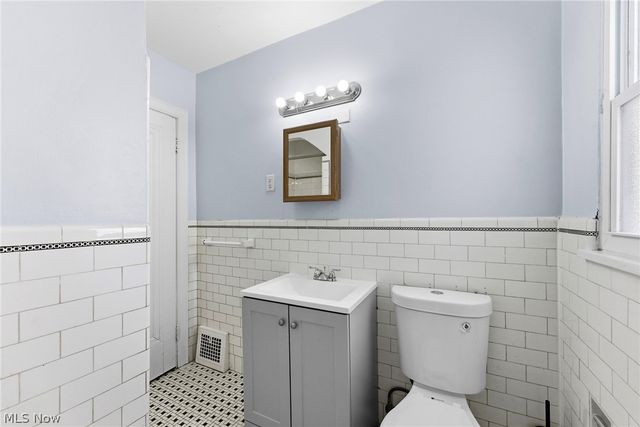 876 Eloise Drive, Cleveland Heights, OH 44112