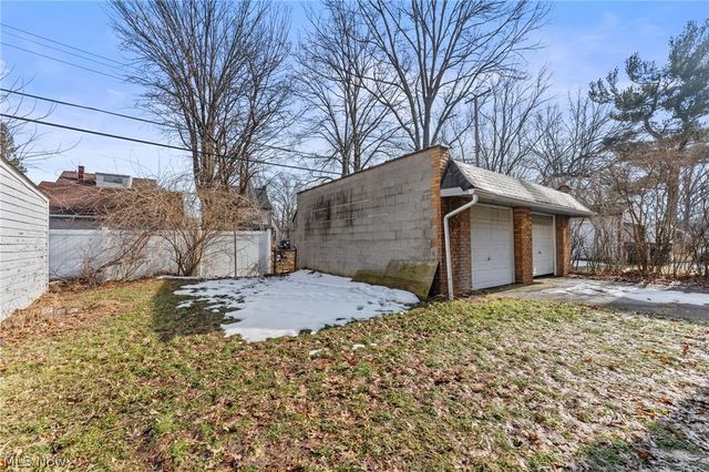 876 Eloise Drive, Cleveland Heights, OH 44112