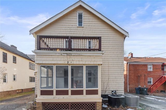 876 Eloise Drive, Cleveland Heights, OH 44112