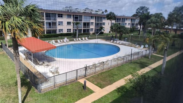 4500 N Federal Highway 352F, Lighthouse Point, FL 33064