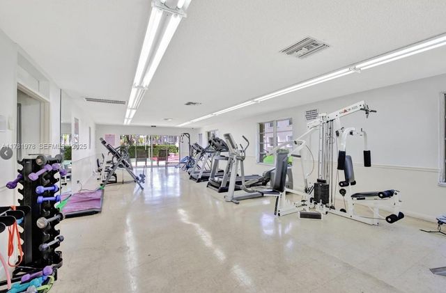4500 N Federal Highway 352F, Lighthouse Point, FL 33064