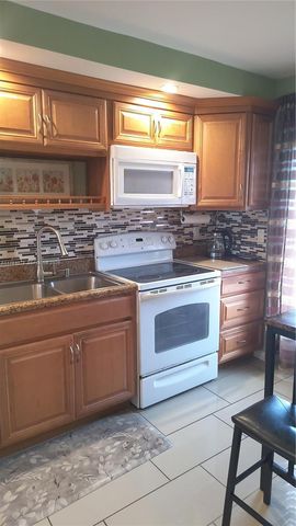 4500 N Federal Highway 352F, Lighthouse Point, FL 33064