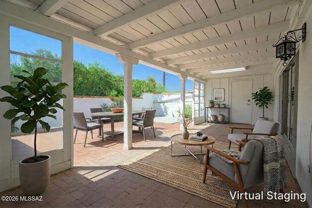 568 W Paseo Solana, Green Valley, AZ 85614