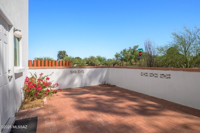 568 W Paseo Solana, Green Valley, AZ 85614
