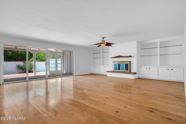 568 W Paseo Solana, Green Valley, AZ 85614