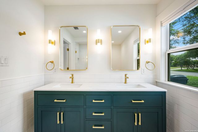 8235 Greenbrier, San Antonio, TX 78209