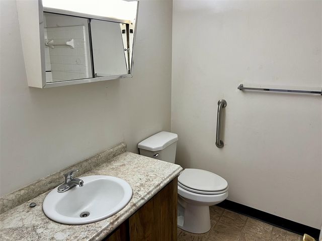 230 N Corning Street, Farwell, MI 48622